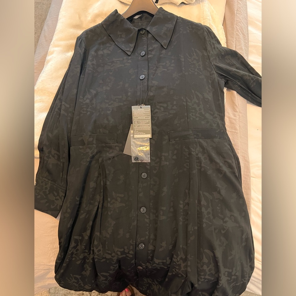 Vera Wang Dark Patterned Button-Down Dress